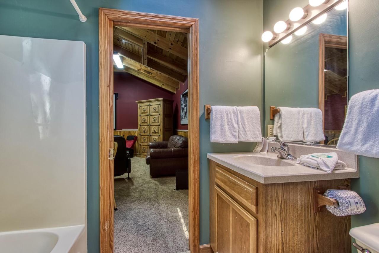 Mountain Lake Lodge, Hot Tub, Theater Room, 1089 Free Tickets Each Paid Day, Dollywood And More Sevierville Exterior foto