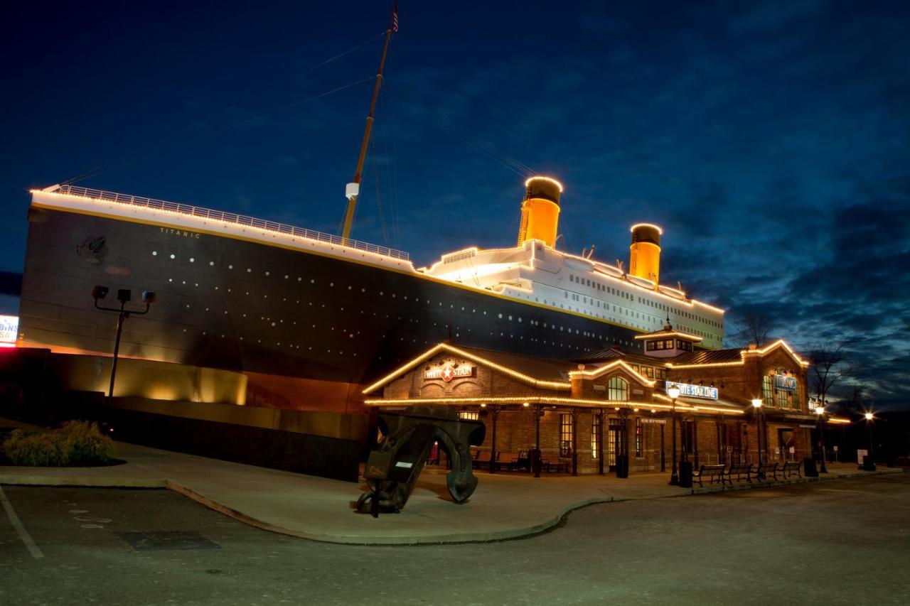 Mountain Lake Lodge, Hot Tub, Theater Room, 1089 Free Tickets Each Paid Day, Dollywood And More Sevierville Exterior foto